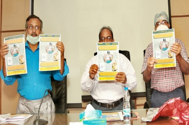 Release of leaflet on handloom fabric and products